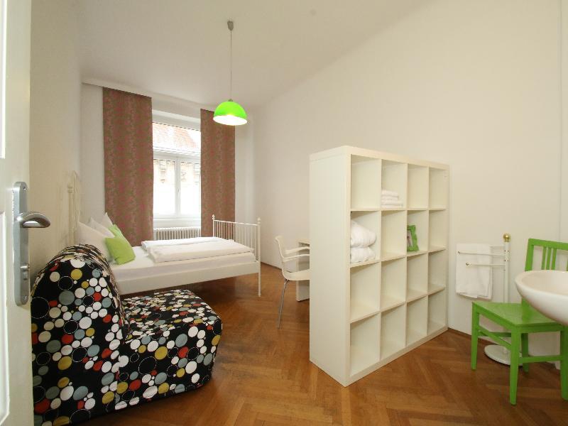 Hostel & Guesthouse Kaiser 23 Vienna Esterno foto