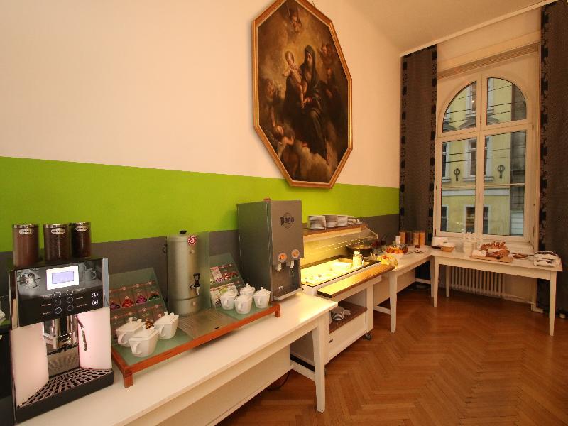 Hostel & Guesthouse Kaiser 23 Vienna Esterno foto